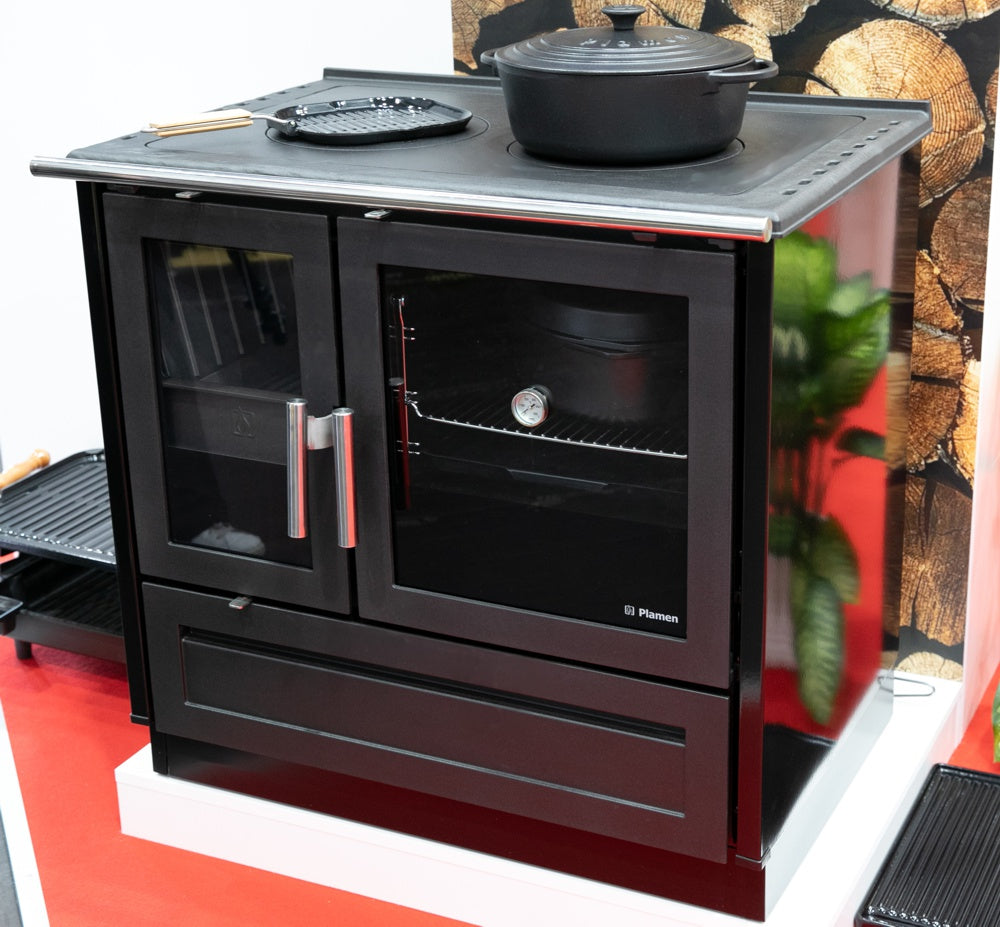 Energy efficiency class A+ Plamen 910 wood-burning stove, black, external air supply, 9 kW
