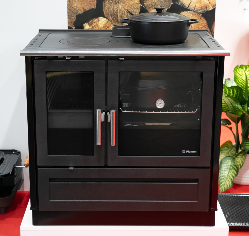 Energy efficiency class A+ Plamen 910 wood-burning stove, black, external air supply, 9 kW