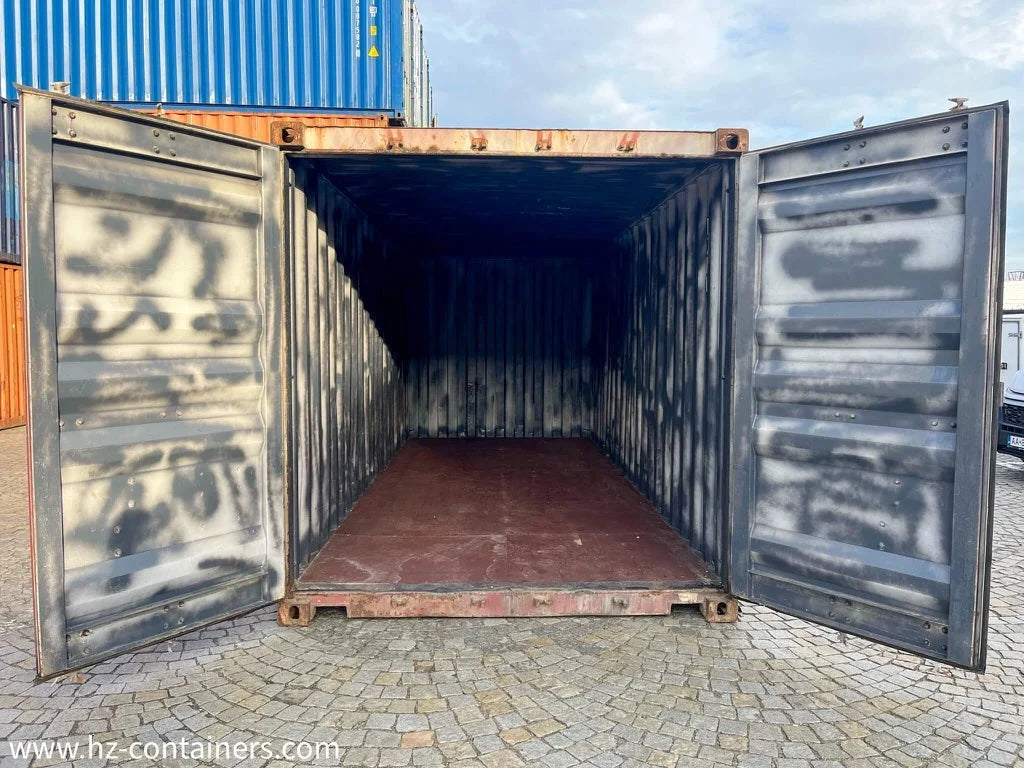 Seecontainer 20 Fuß, rot, gebraucht